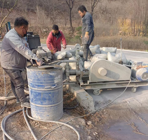 源城路面下沉注浆